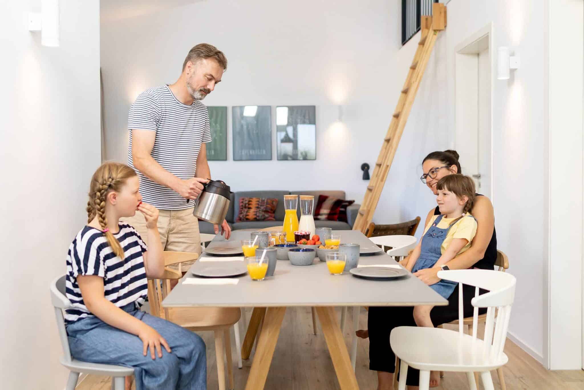 Im Haus M können Familien mit Kindern einen tollen Urlaub verbringen und entspannt frühstücken